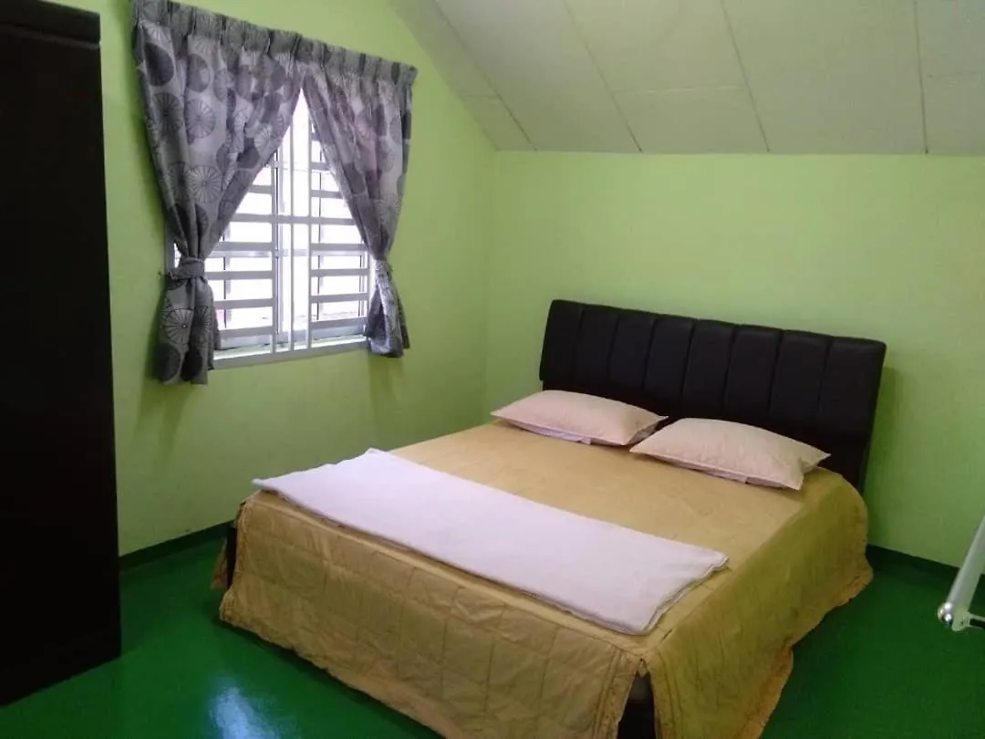 Abdul Majid Muslim Homestay Букит-Мертаджам Вилла
